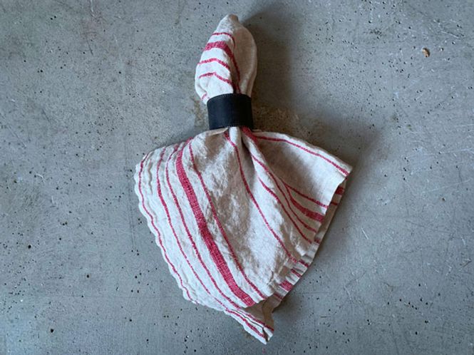 Hovedbilde Linserviett med røde striper